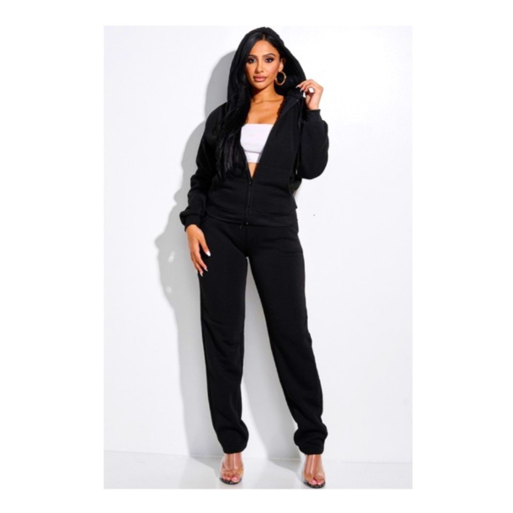 BLACK – PLUS SIZE 2 PIECE SWEAT SUIT SET